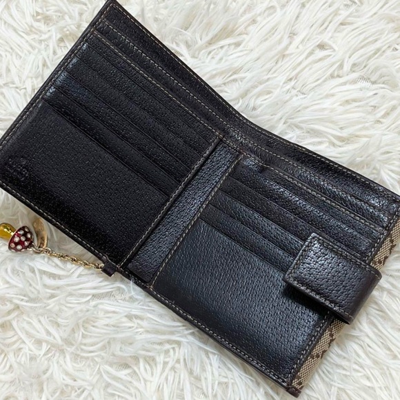 Gucci Limited Edition Monogram Canvas Mushroom Wallet - Picture 12 of 15